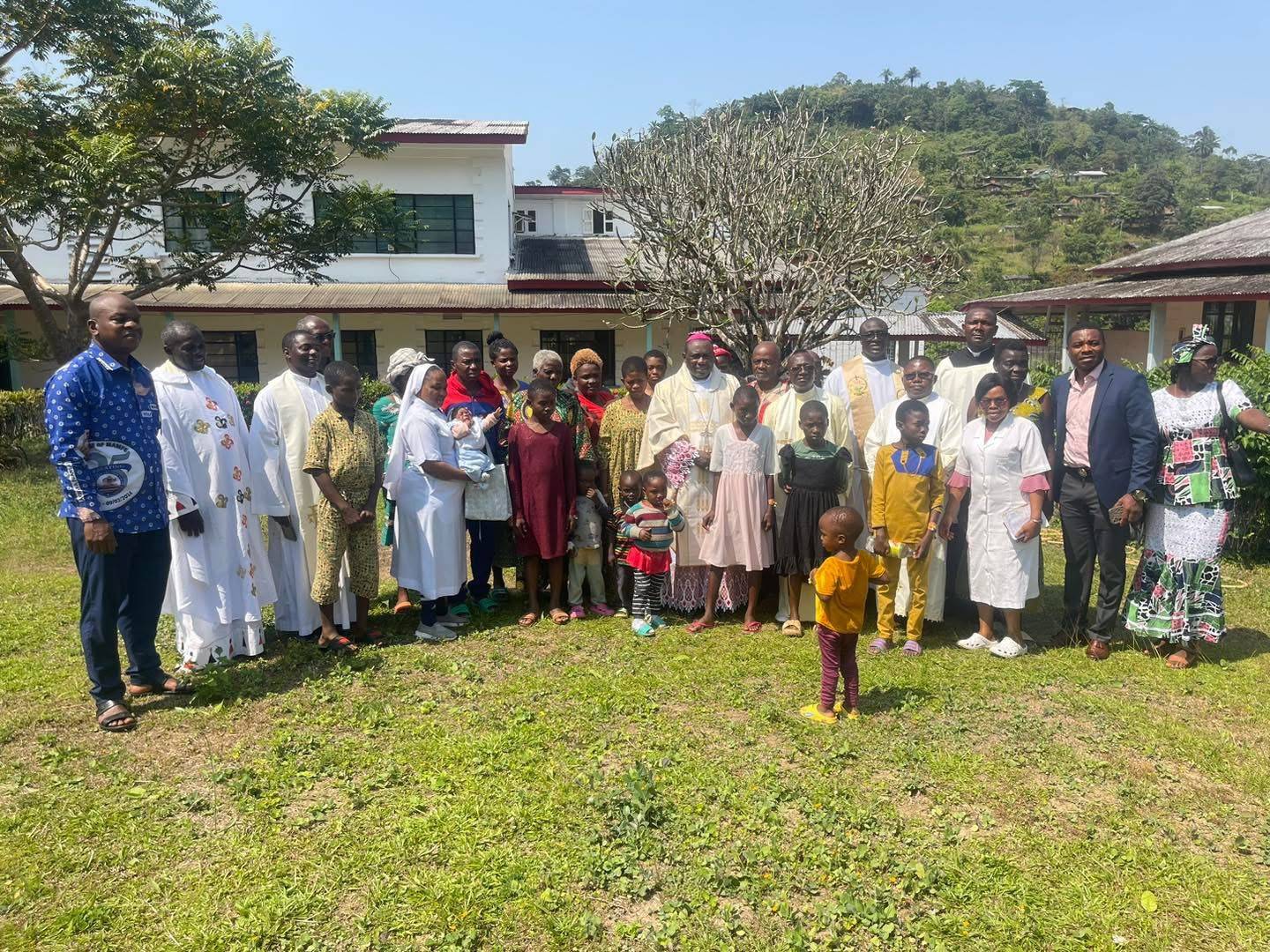 Bishop of Mamfe visits Merry Health of Africa hospital in Fontem